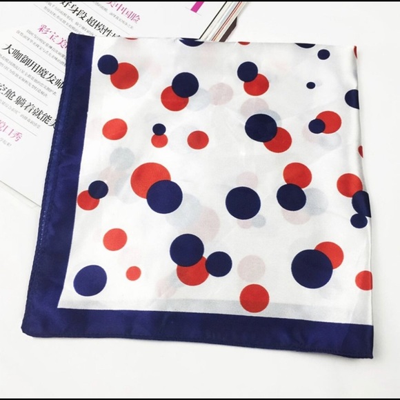 POLKA DOT SCARVES 🧣 🤚🏼😍 RED WHITE BLUE - Picture 2 of 2